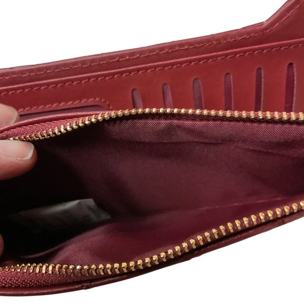 Badgley Mischka Quilted Vegan Leather Stylish Elegant Wine Long Cards Wallet NWT